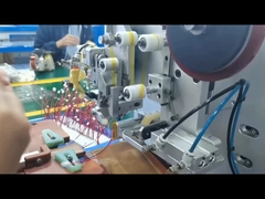 断熱粘着剤のための自動巻き込み